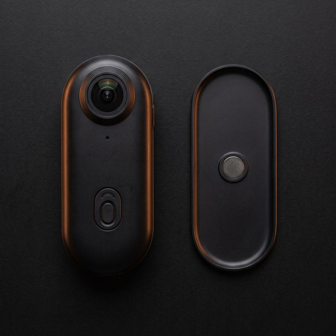 What's in the box: camera and magnetic back plate